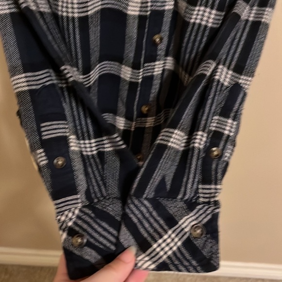 ABERCROMBIE & Fitch Navy and White Plaid Button Down Flannel Shirt Size XS - Picture 3 of 6